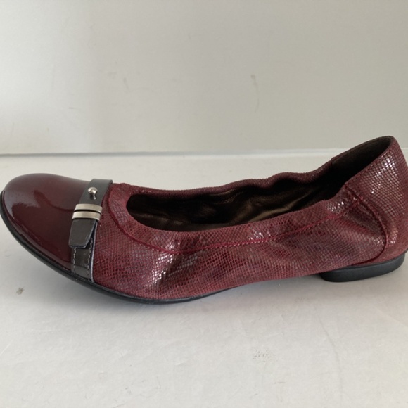 AGL Attilio Giusti Leombruni Ballet Flats Women’s 37 US 7 Burgundy Cap Toe EUC - Picture 3 of 15